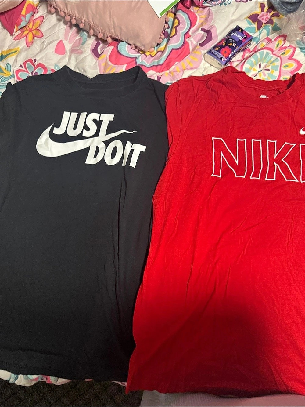 Nike Sportswear Just Do It & The Nike Tee Bundle 2-Pack Large Black & Red
